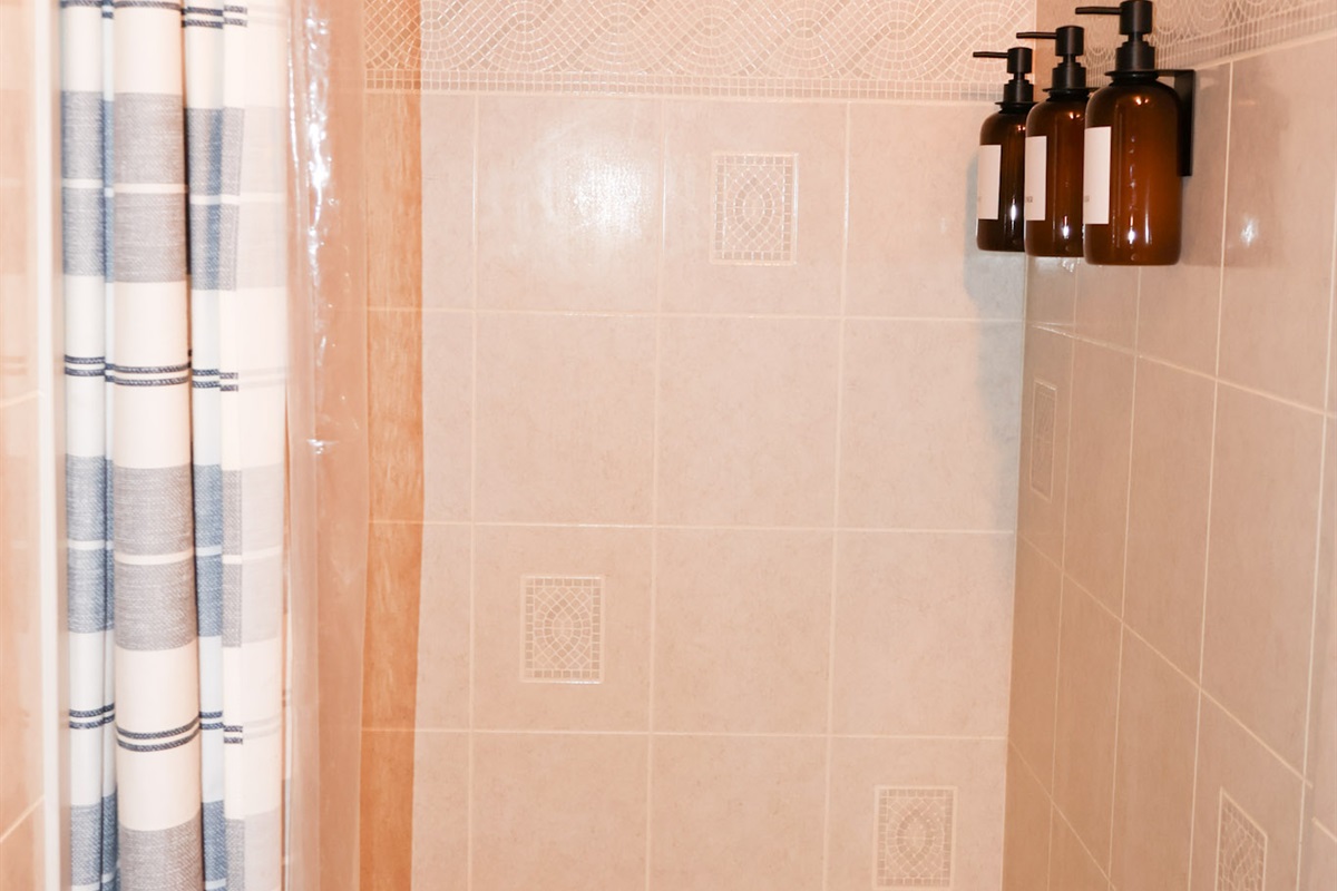 Shampoo, Conditioner, and Body Wash provided