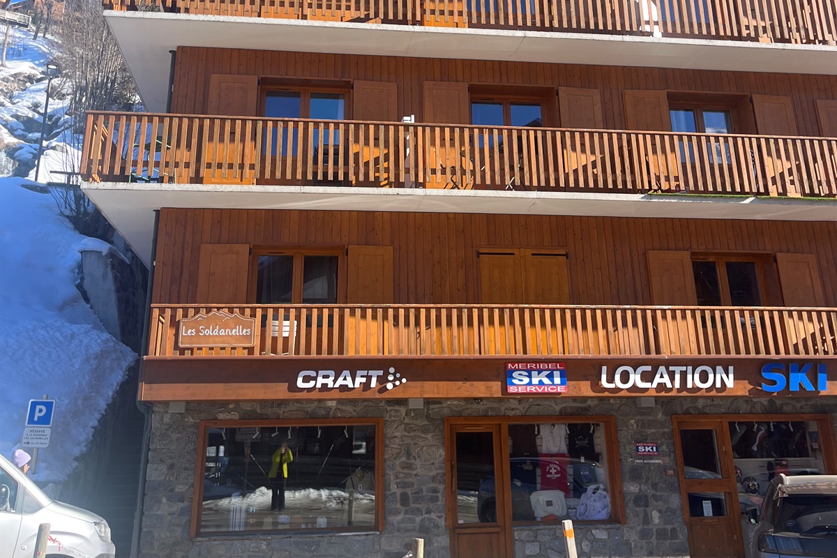 LOCATION ABOVE MERIBEL CENTER
