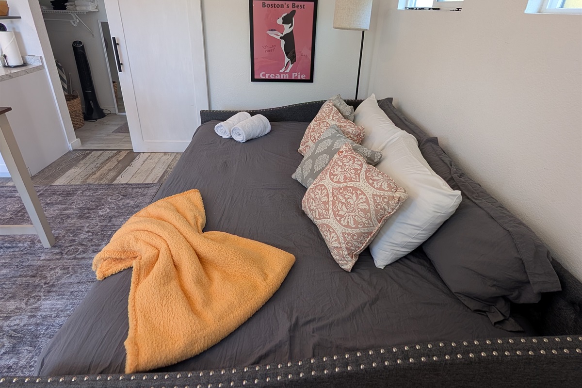 Queen size bed
