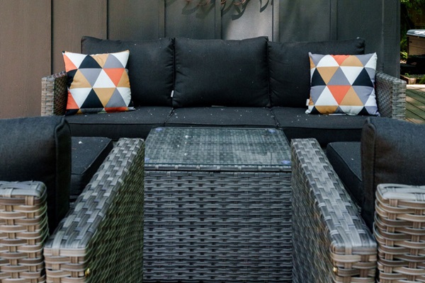 Mt Hood Hideaway deck with seating area