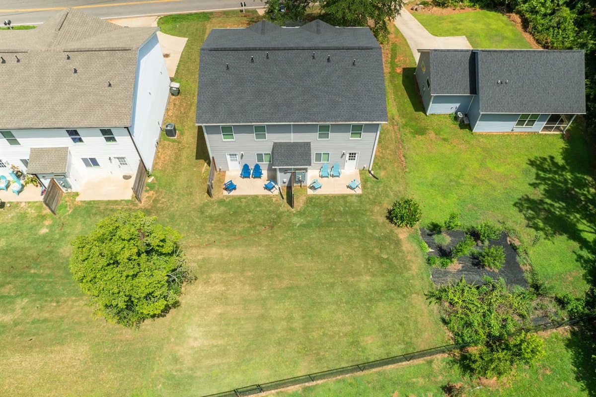 Backyard for the full duplex