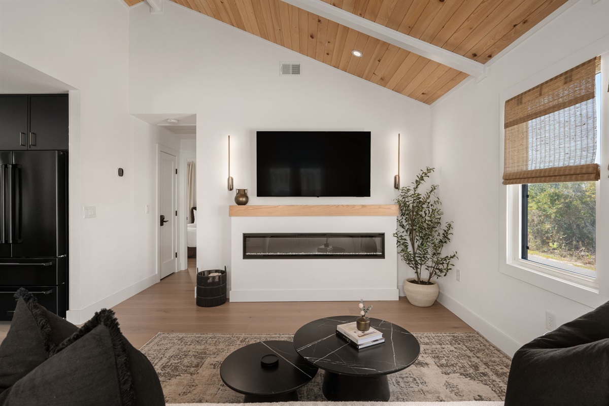 Living Room w/Fireplace