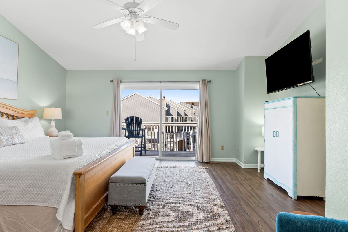 Your master suite has enough room to actually live in &mdash; not just sleep in &mdash; for the length of your stay.
