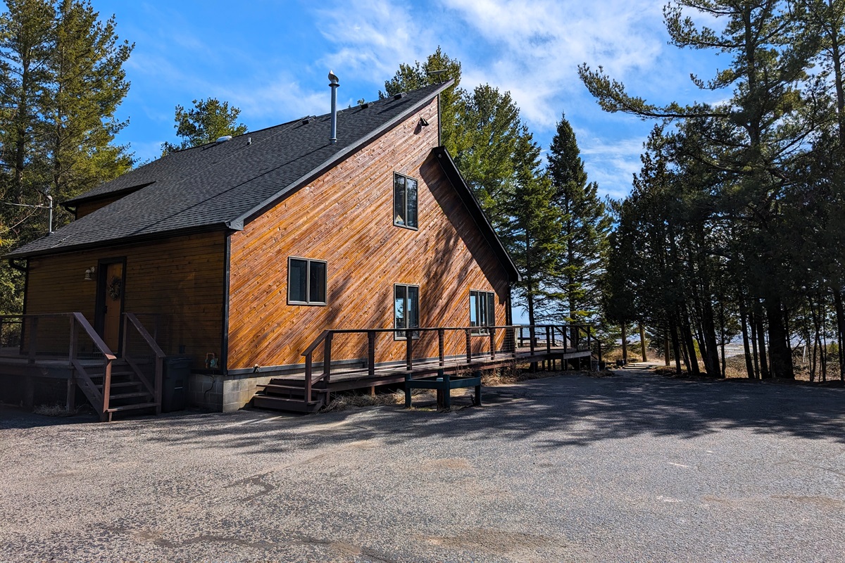 Cedar Lodge
