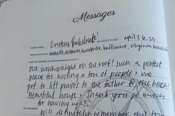 "A soulful escape!" ⭐⭐⭐⭐⭐ Guests loved hosting a rooftop worship night on our expansive deck. With luxury seating, a fire pit, and sunset views, it’s the perfect 30 A  spot for reflection and connection. Truly a 5-star experience!