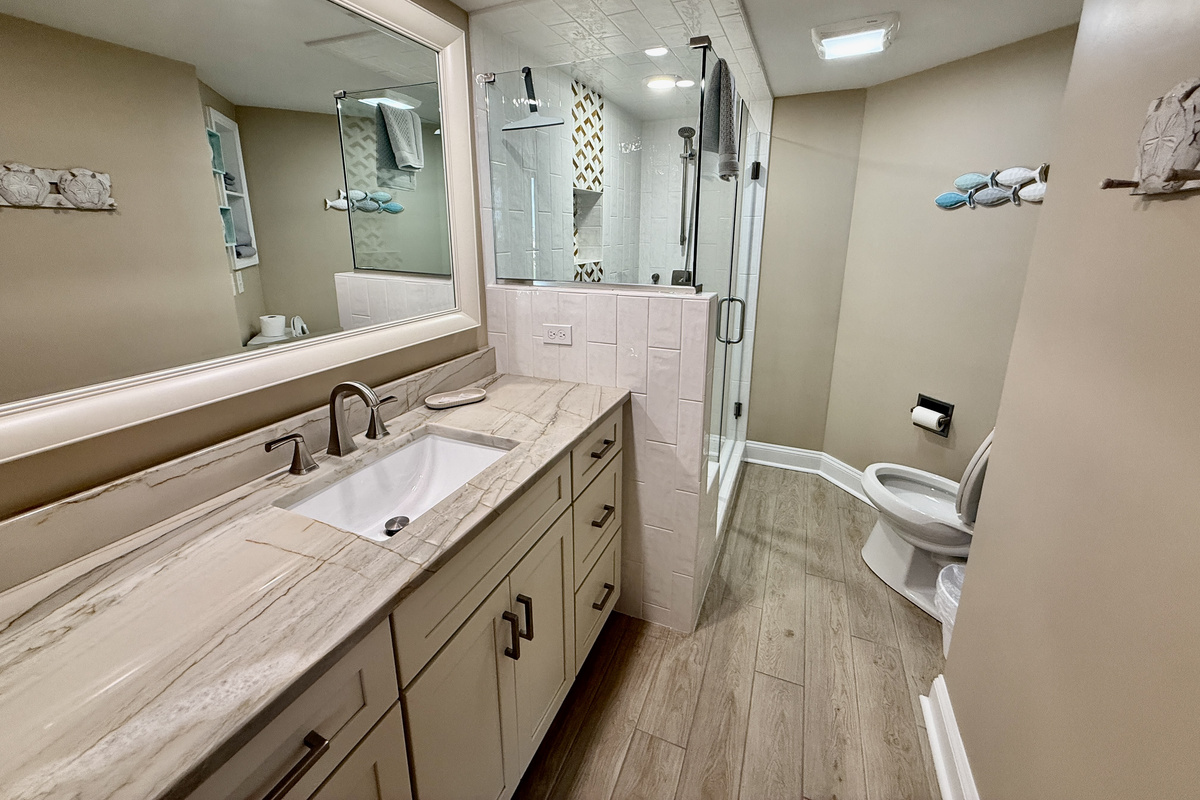 Primary Bath- Remodeled! Gorgeous Walk In Shower