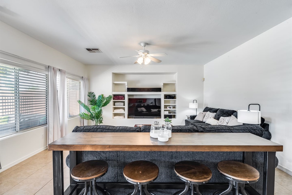 Peoria Home with Heated Pool + Hot Tub — Peoria Home with Heated Pool + Hot Tub, Peoria, Arizona — photo 9