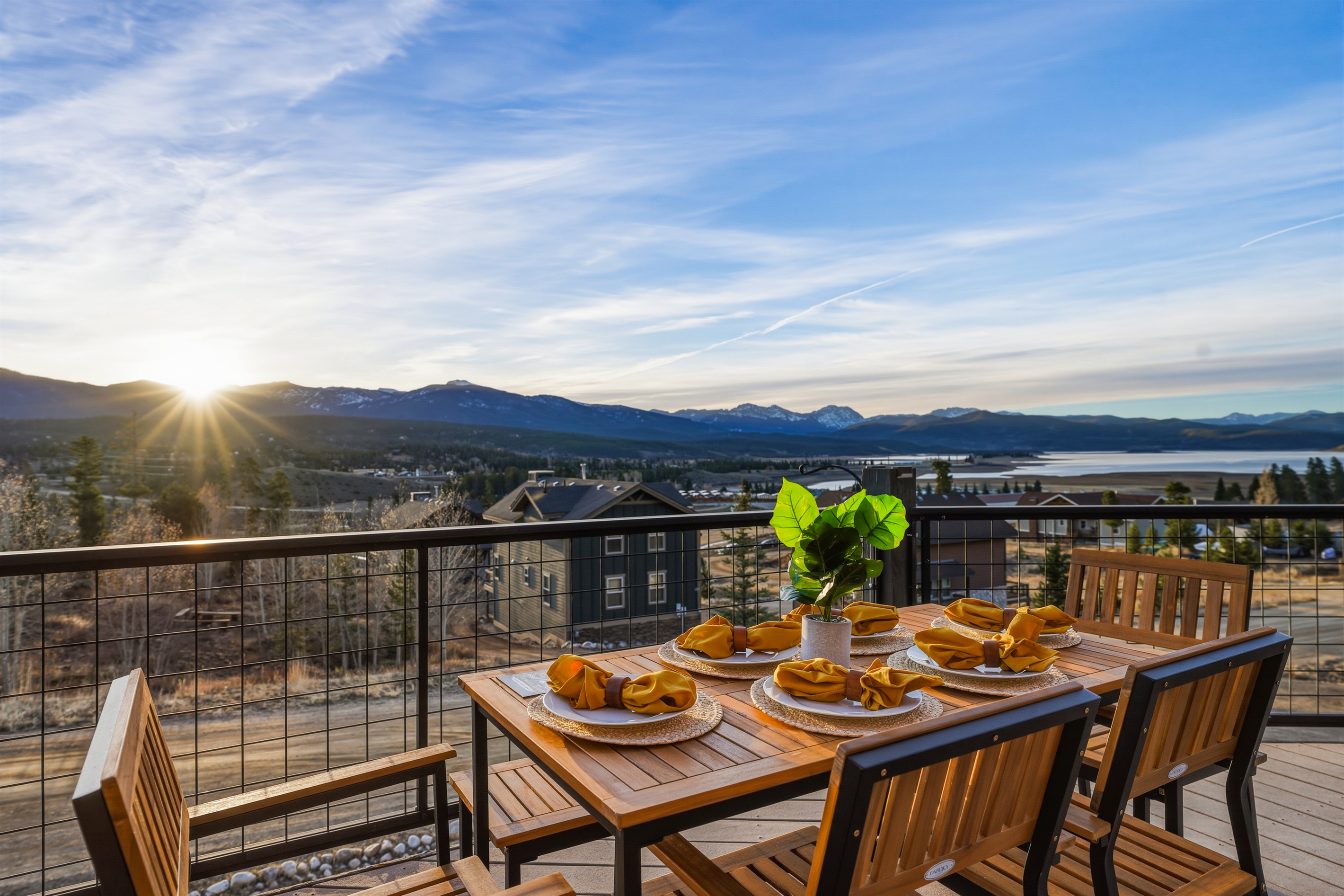 This is outdoor living at its finest—relaxed, beautiful, and unforgettable.