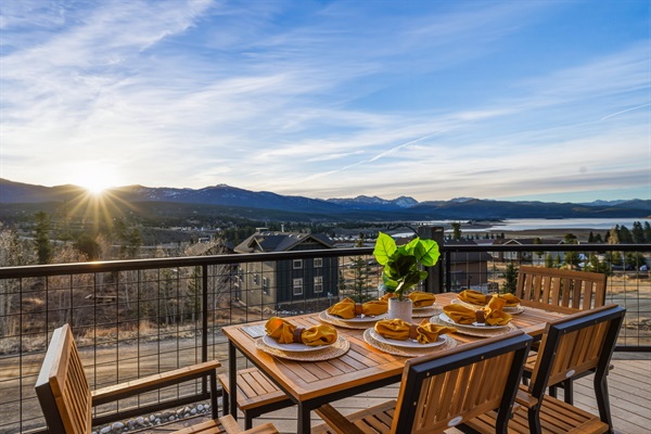 This is outdoor living at its finest—relaxed, beautiful, and unforgettable.