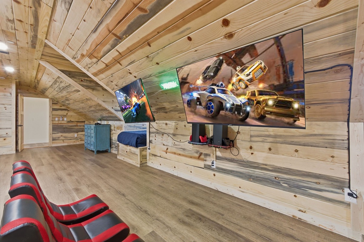 Bunk Room with 2 XBoxes