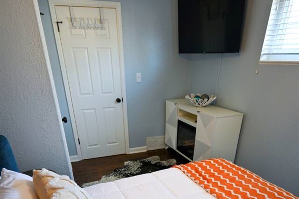 The king bedroom features an ultra-comfy, organic cotton king size mattress.