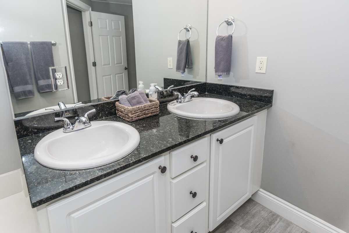Master Bath with dual vanity sinks