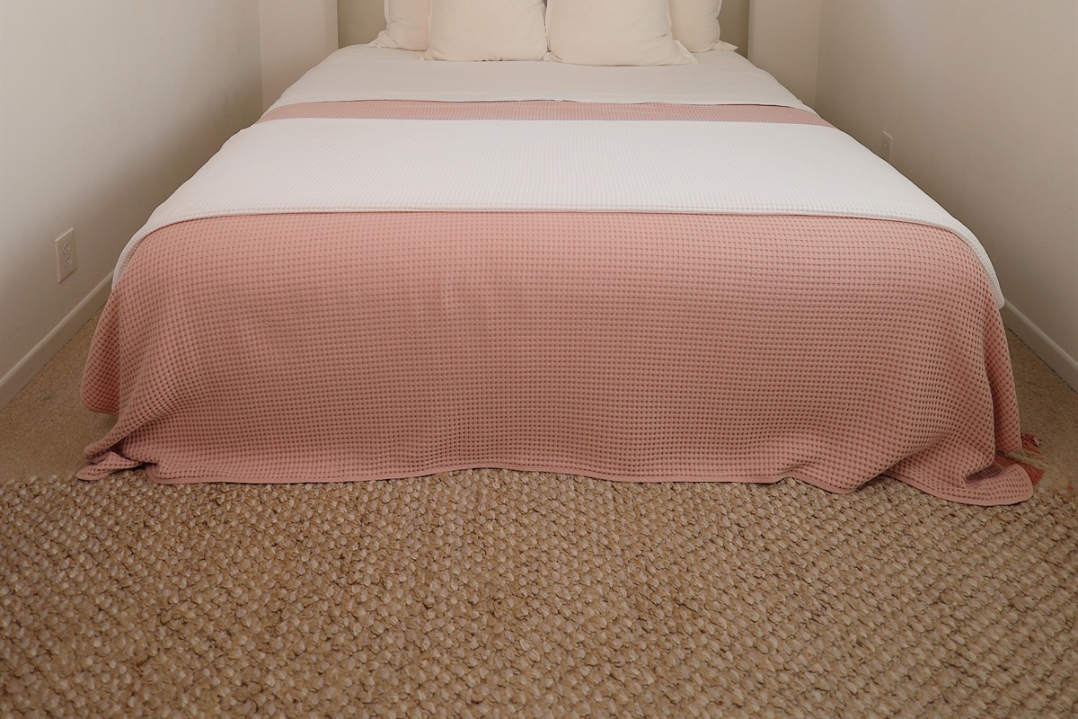 Queen | Decor & Finishes subject to change