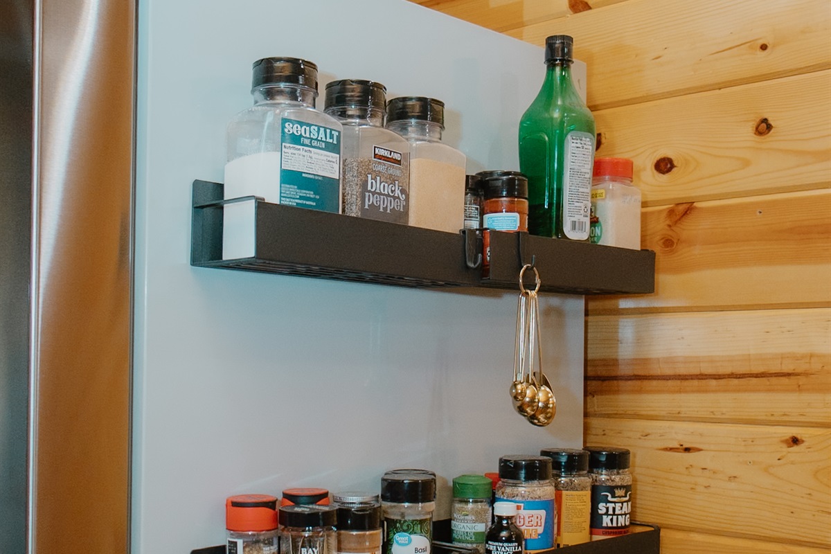 Fully stocked kitchen with spices and cooking essentials. Gas stove and organized storage in this White Mountains cabin. Perfect for preparing meals during your Show Low getaway. Close to Pinetop restaurants, hiking, fishing, and Sunrise Ski Resort.