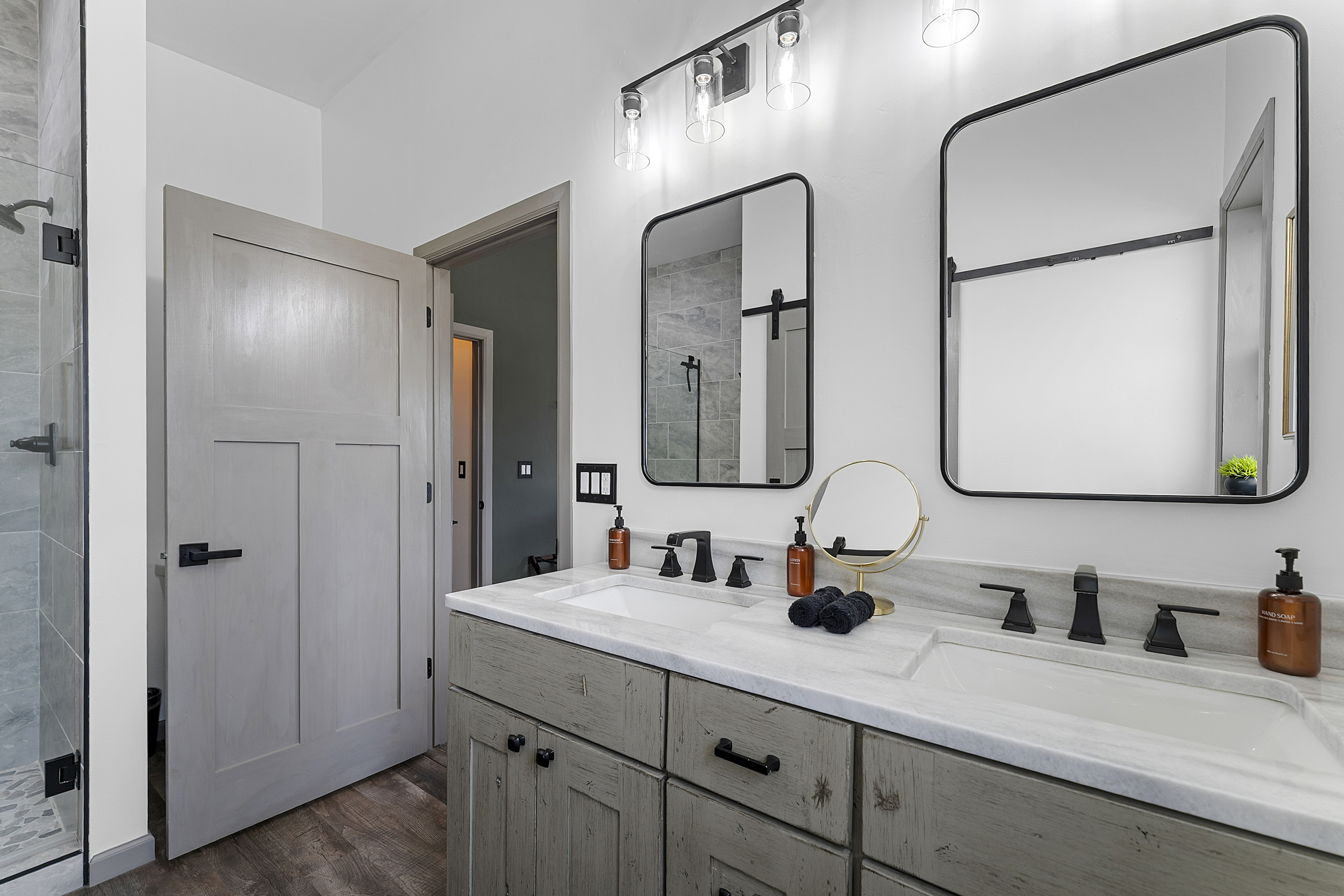 Ensuite
