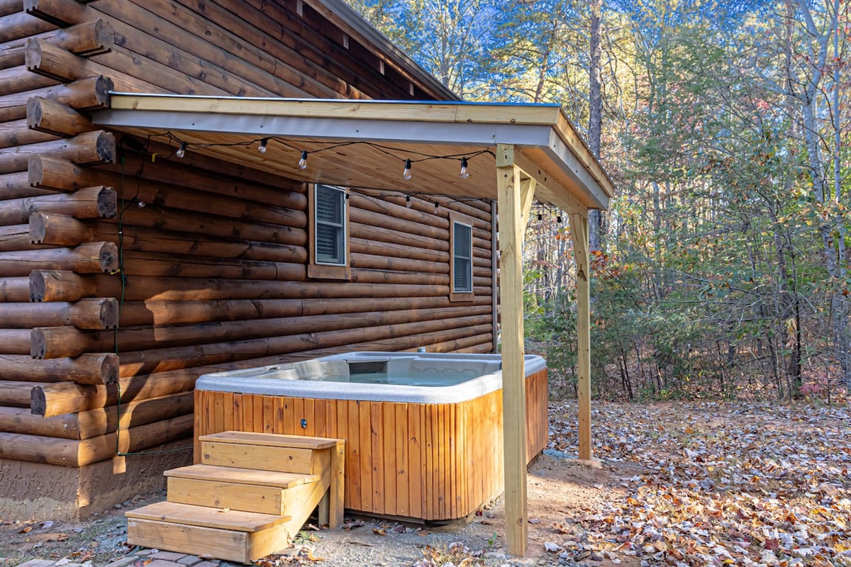 Hot tub opens to acres and acres of private woods. A beautiful and private spot in the mountains!