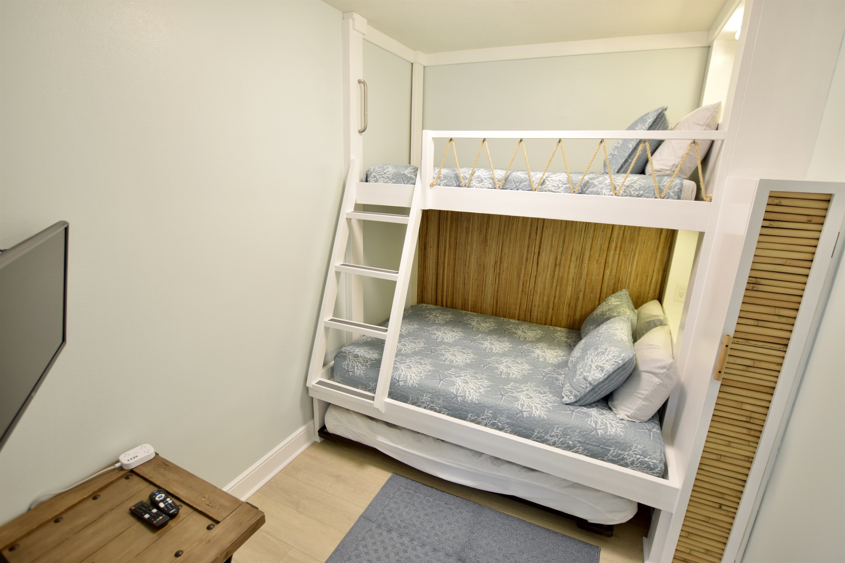 Azure #117: Bunk Room