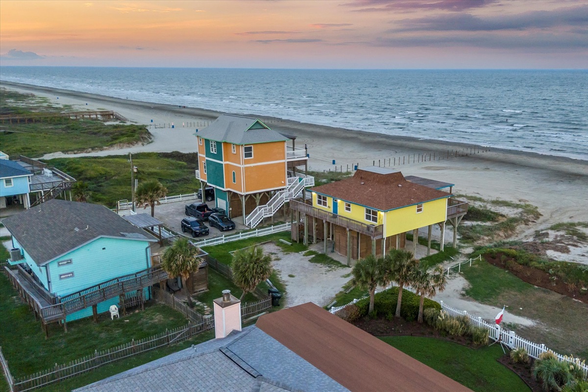 804a6797ab4c4cd5ad673acd331733c7 Large | Beachhouse | Texas | TX | Vacation Homes | Galveston | Crystal Beach | Kokomo | Breezy Days | Beachfront Elegance | Sunrise Serenity | Southern Sands Property Management, LLC