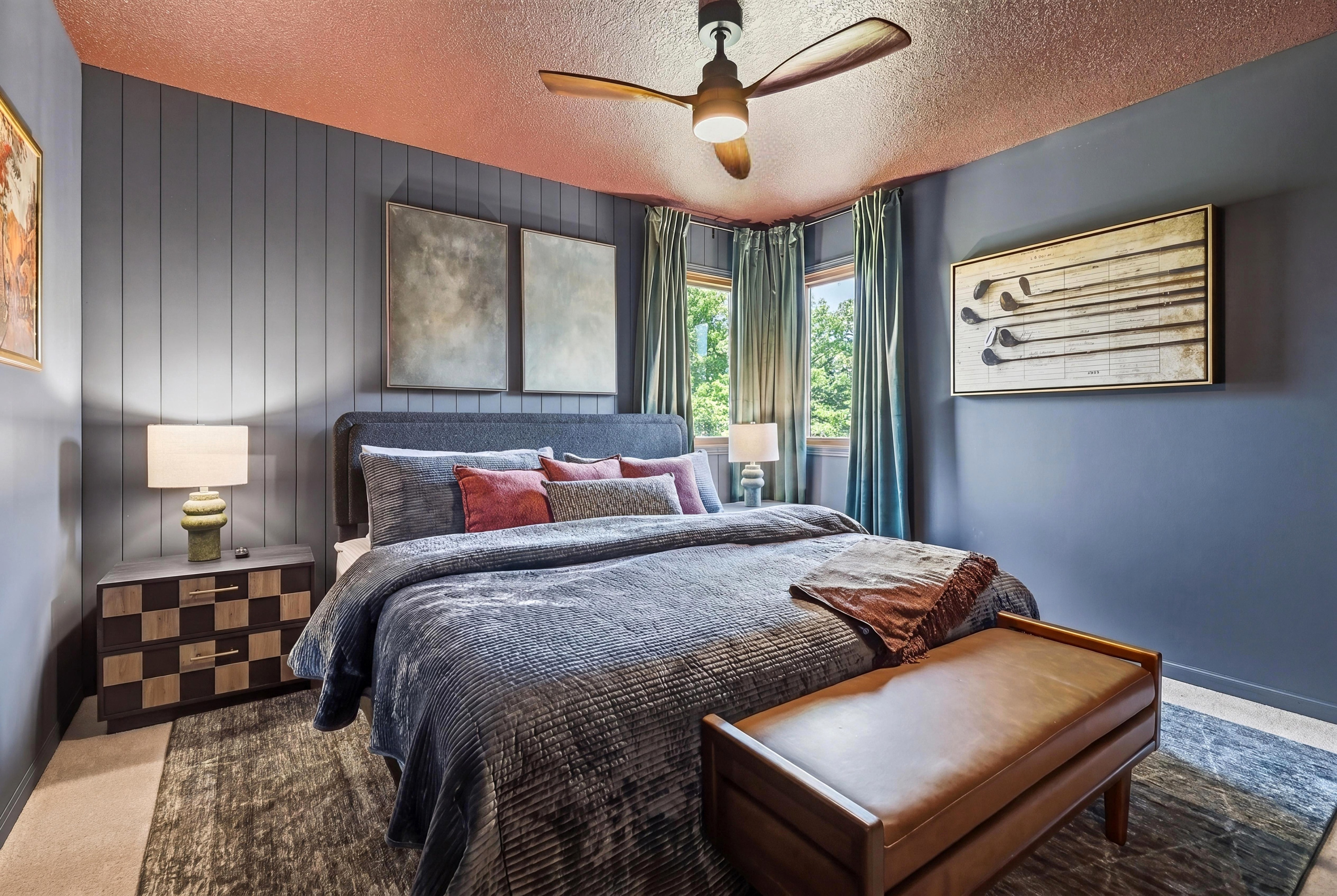 Enjoy the serious relaxing vibes in this room!