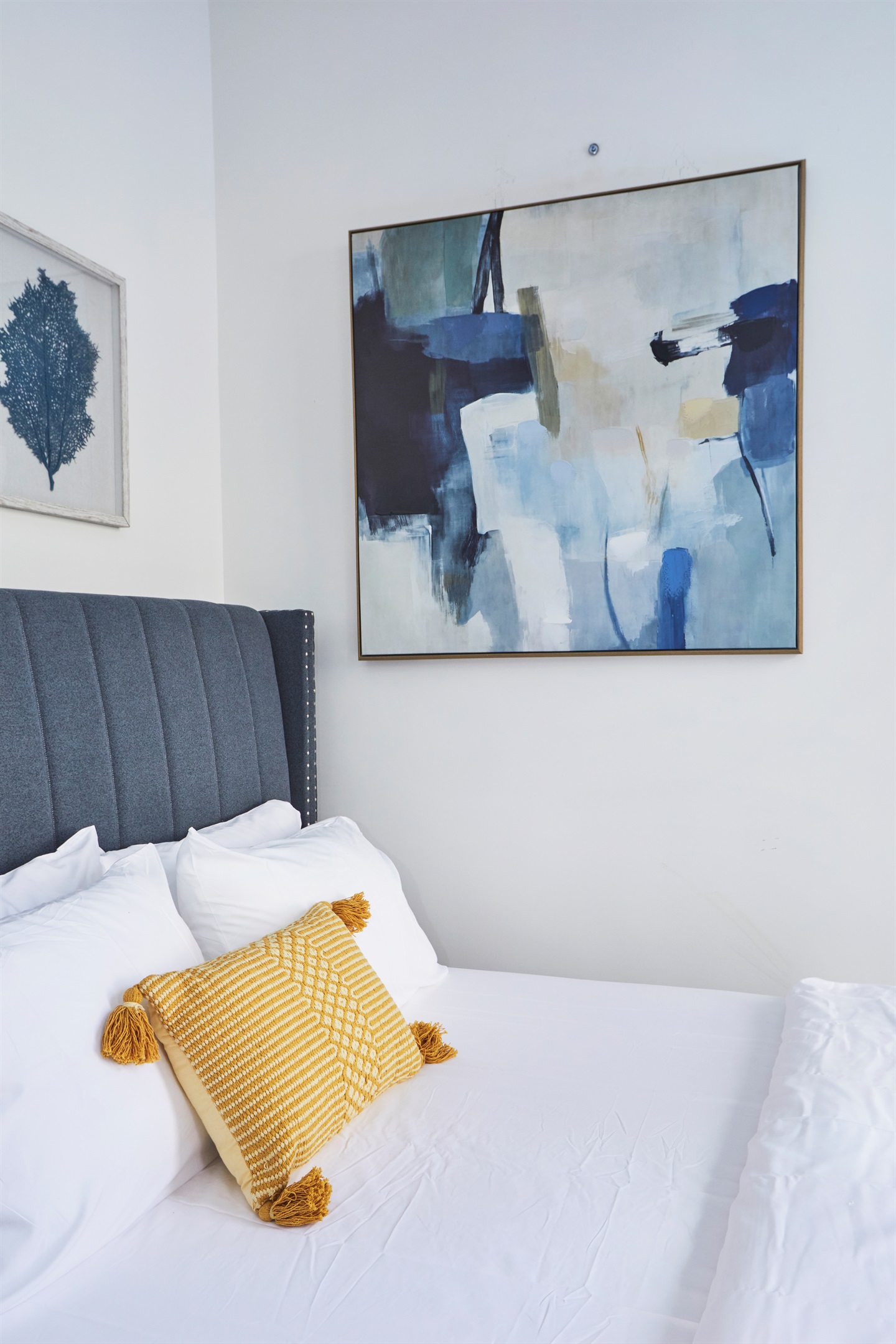 STUDIO QUEEN BED #2