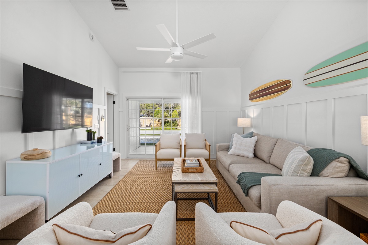 Light-filled living with a luxury coastal feel ✨
Spacious, stylish, and made for movie nights, morning coffee, and unforgettable vacations 