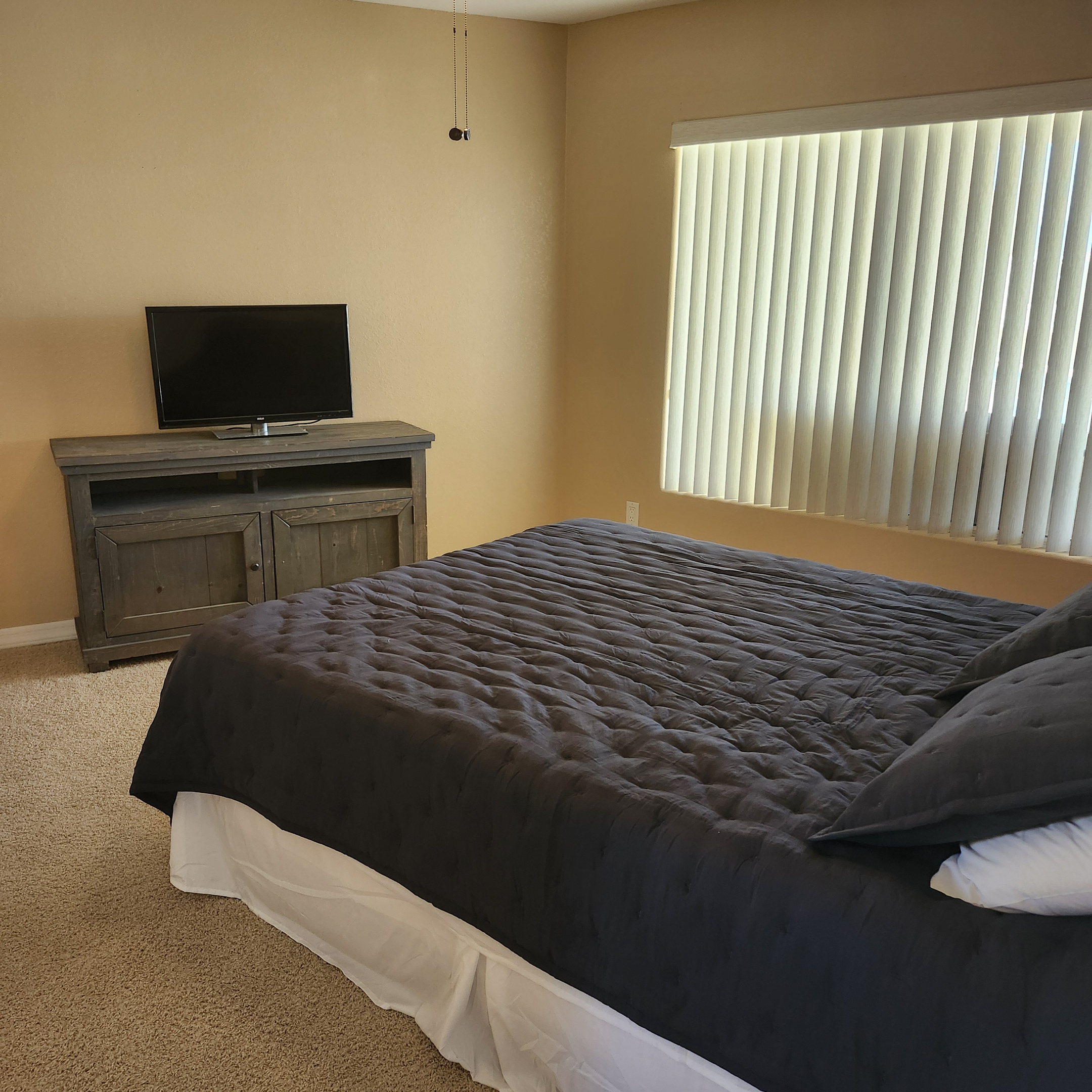 Bunk bedroom off common area