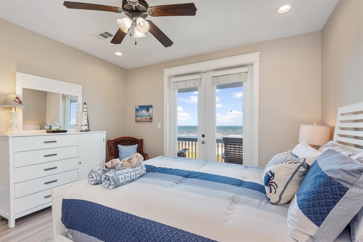 80716117fcb54f9f8841cba0566b19c9 Large | Beachhouse | Texas | TX | Vacation Homes | Galveston | Crystal Beach | Kokomo | Breezy Days | Beachfront Elegance | Sunrise Serenity | Southern Sands Property Management, LLC