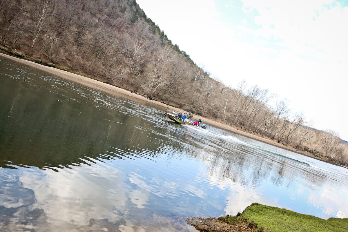 Short Walk to Lake Taneycomo