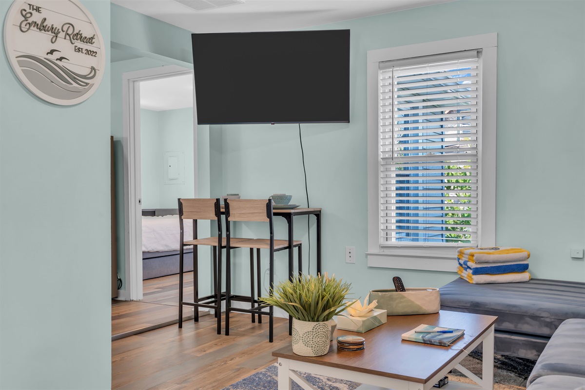 Coastal chic meets modern comfort at The Embury Retreat. Sip coffee at our bistro nook, catch up on shows, or plan your Asbury Park adventure. Your Jersey Shore home away from home awaits!