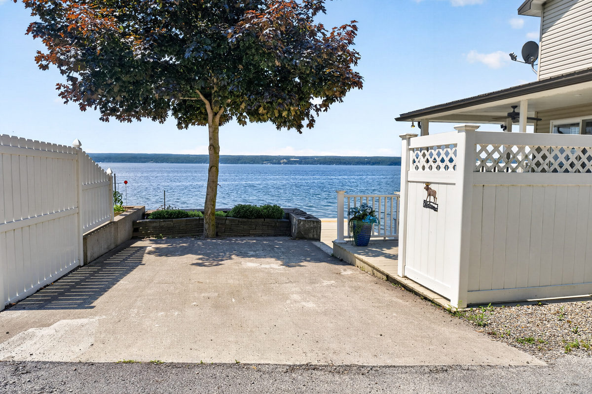Driveway ending near the waterfront