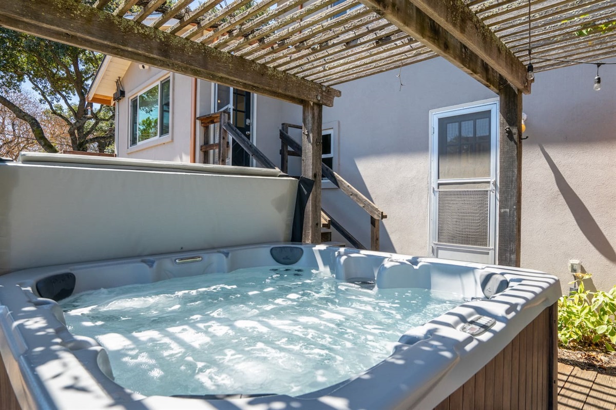 This new hot tub is ideal for wine-sipping sunsets and stargazing relaxation.