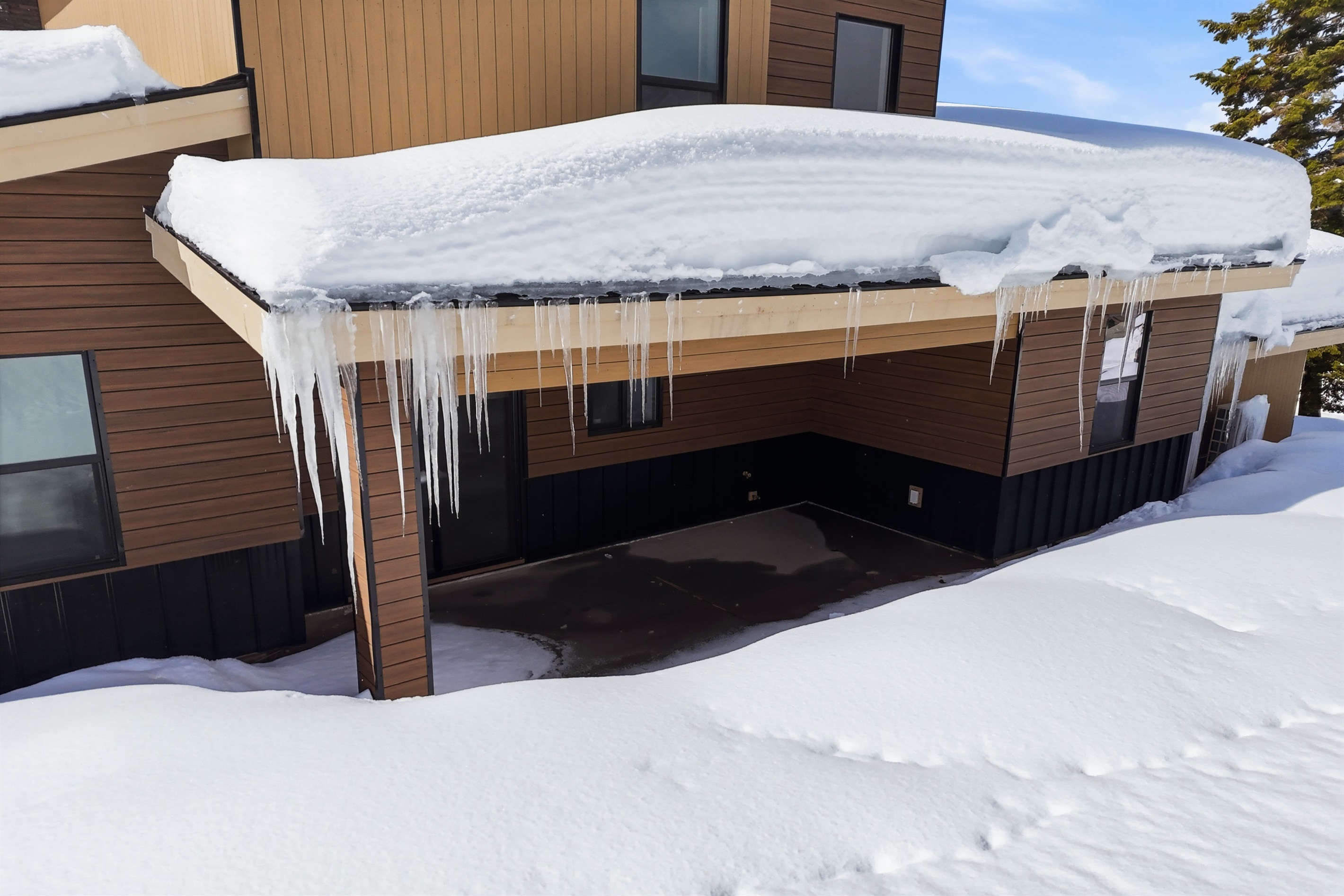 The Perfect Snowy Sanctuary for Your Next Getaway