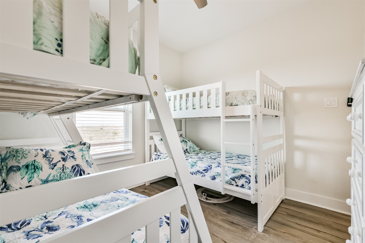 Bunk room. 2 sets of twin over full bunks