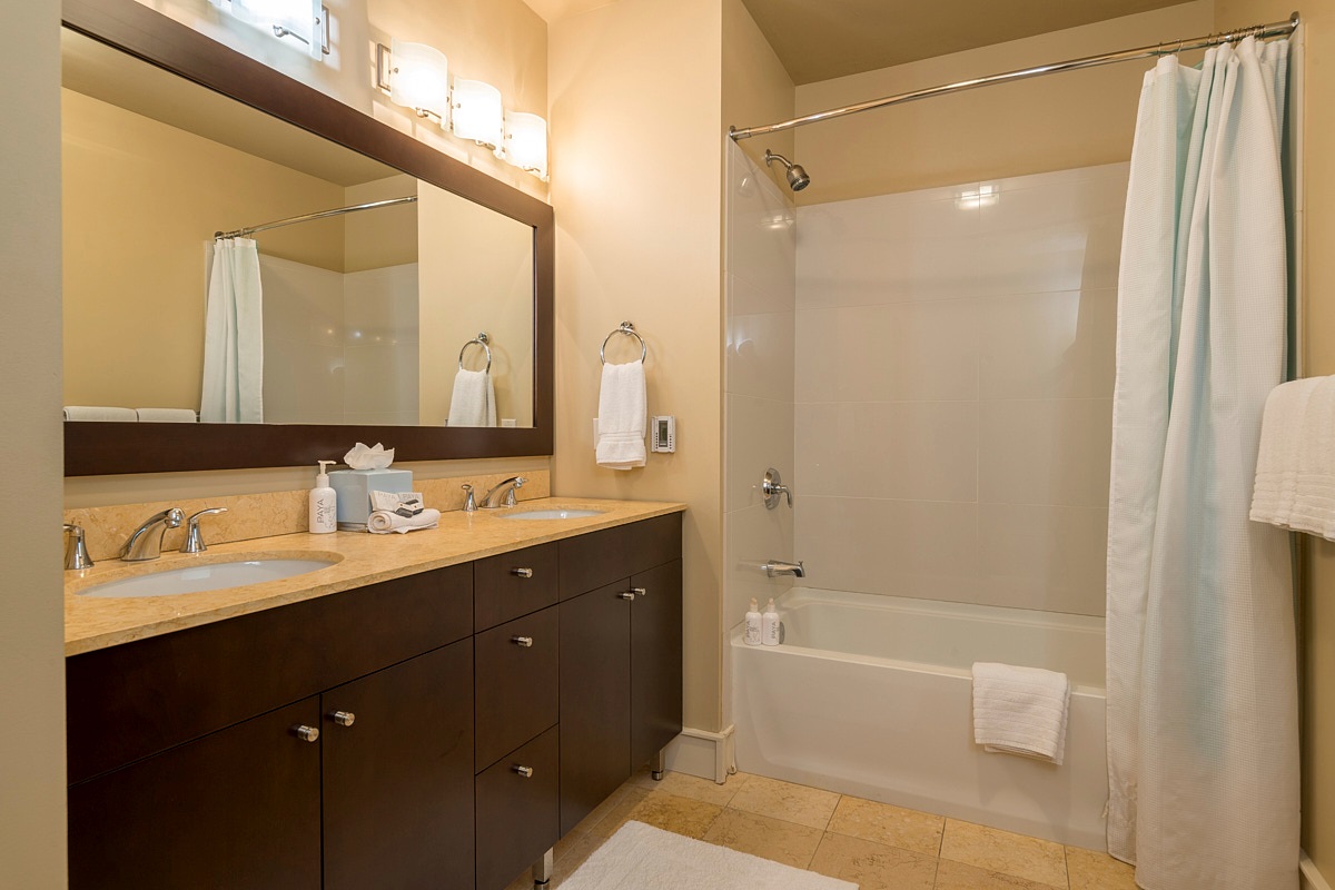 BR 2- En Suite Bath- view 2