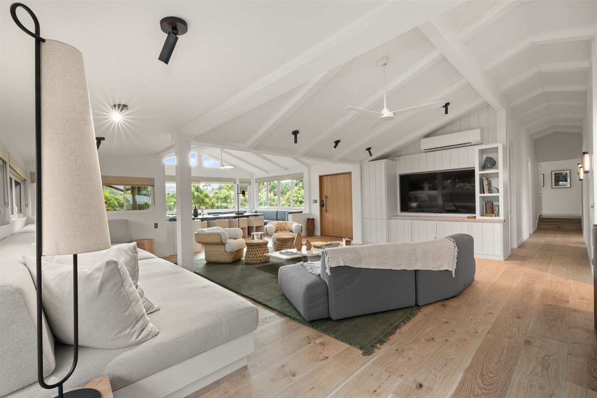 Living Room - Large View2