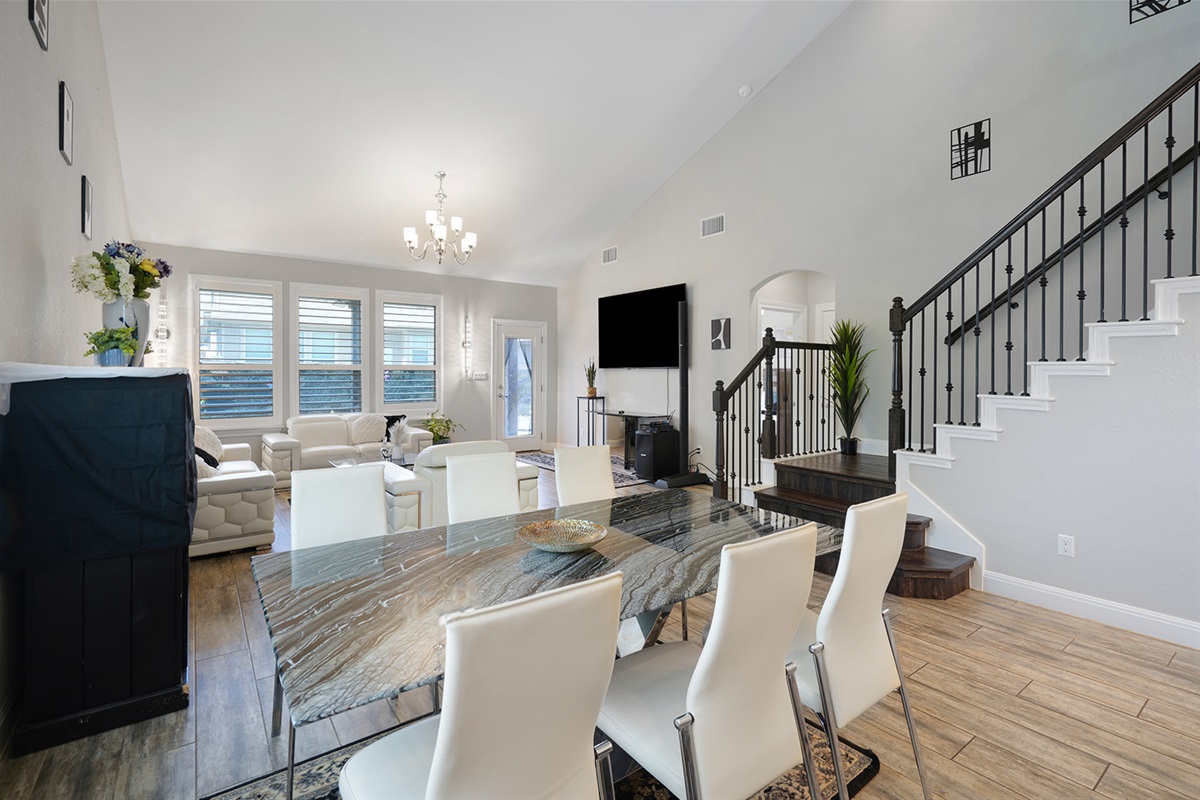 🍳 Kitchen + Dining “Modern, bright, and perfect for group meals that turn into memories.”