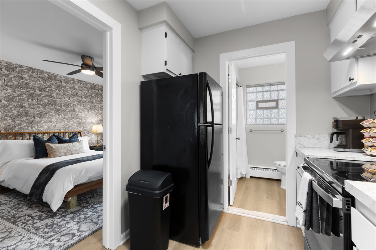 Bright, clean layout with easy access to bedroom, kitchen, and bath.