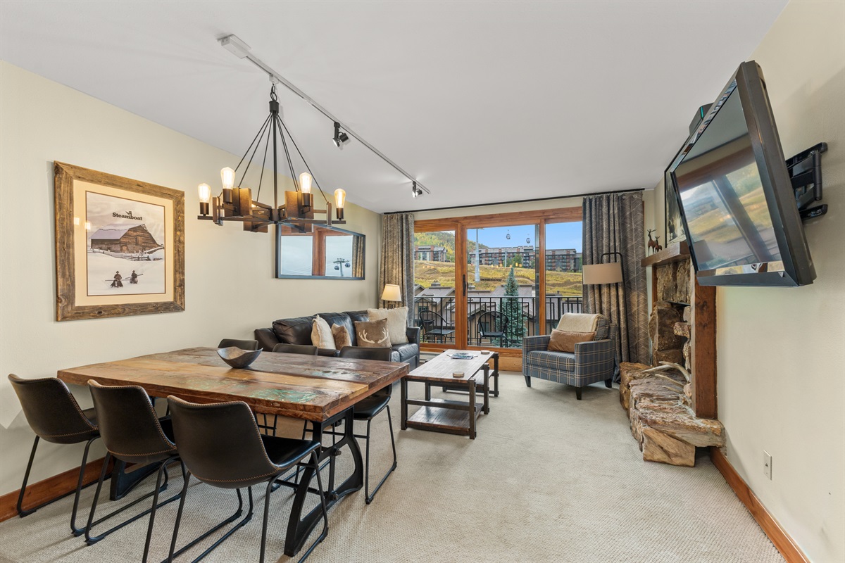 Dining Area | TV