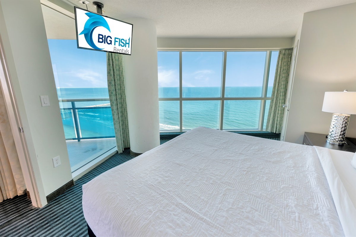 Beautiful Bedroom with Amazing Views 🌊☀️