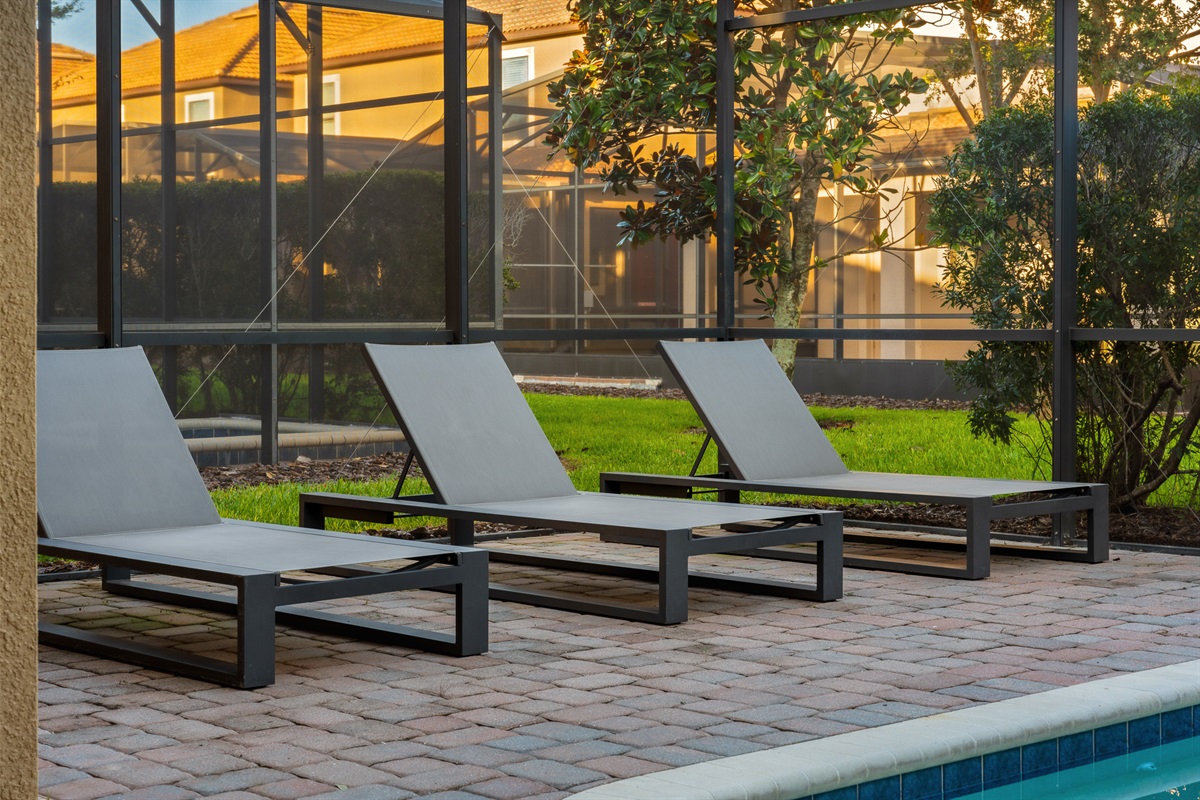 Lounge by the pool - pool towels provided.