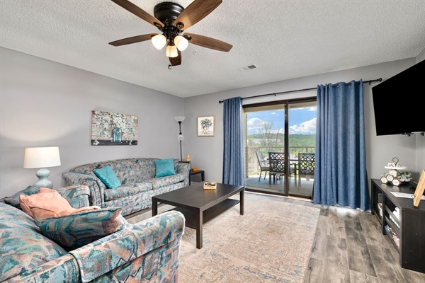 Living Room: Relax in style with scenic views and inviting decor—your home away from home!