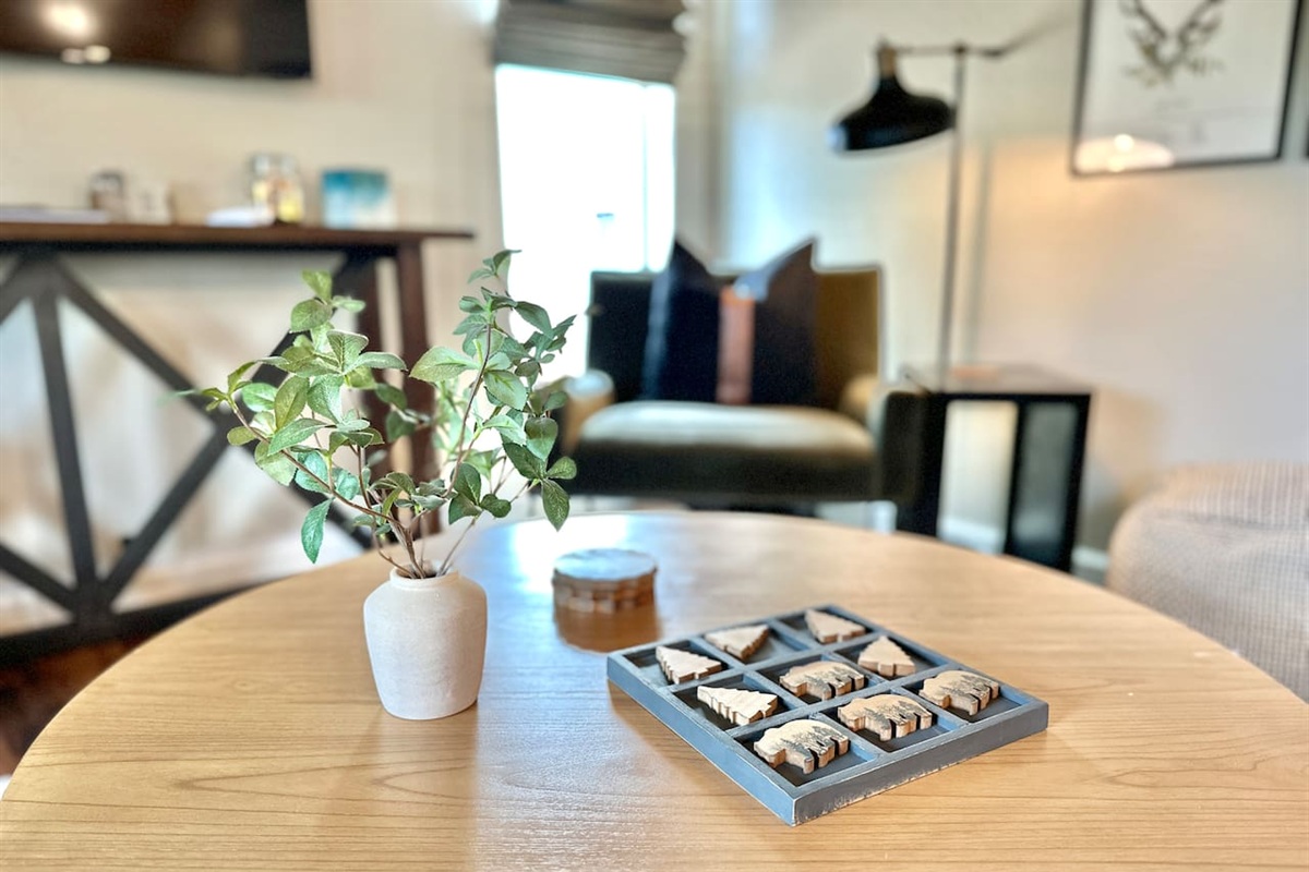 Lots of extra touches around the cabin provide hours of endless entertainment to make lasting memories with friends and family. 