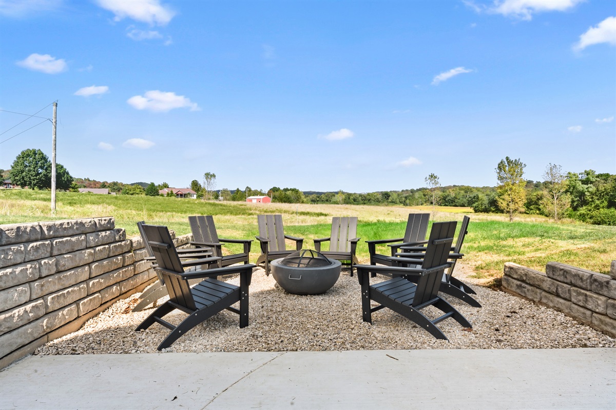 S'mores, stories, and stars. Gather around the firepit for unforgettable nights under the sky.
