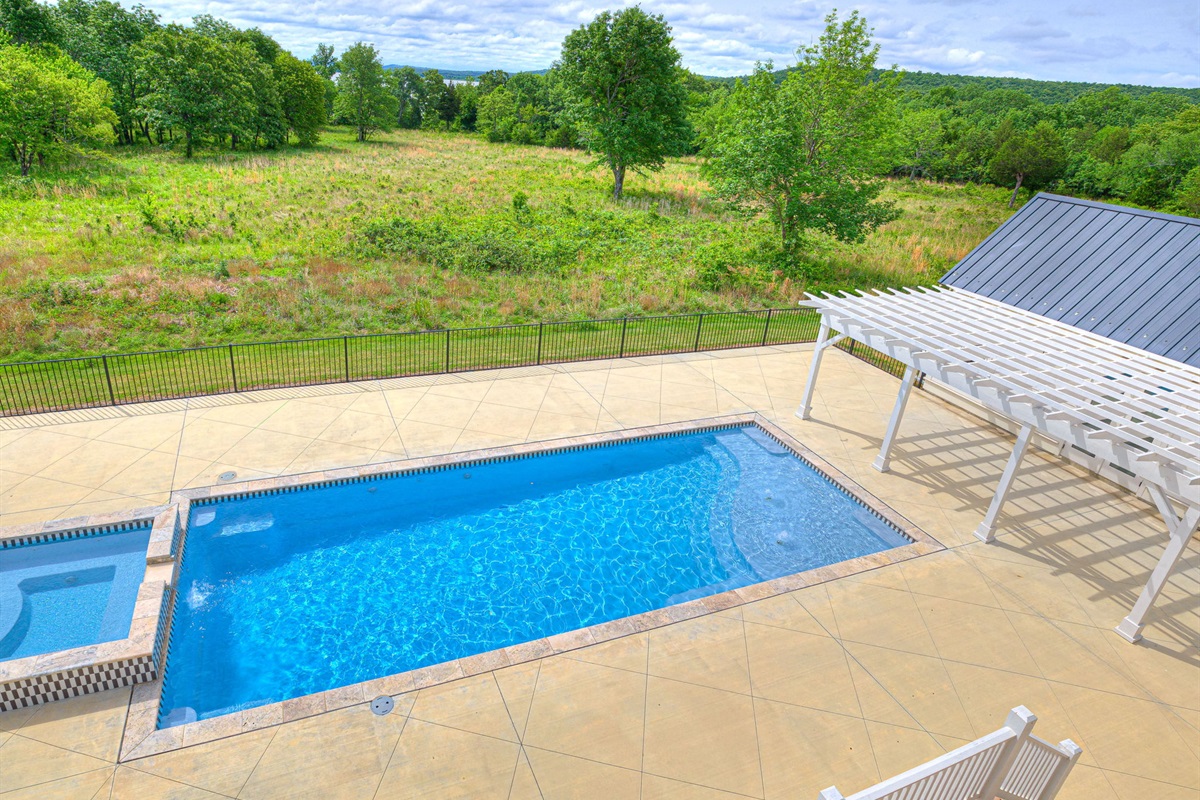 Pool & Hot Tub