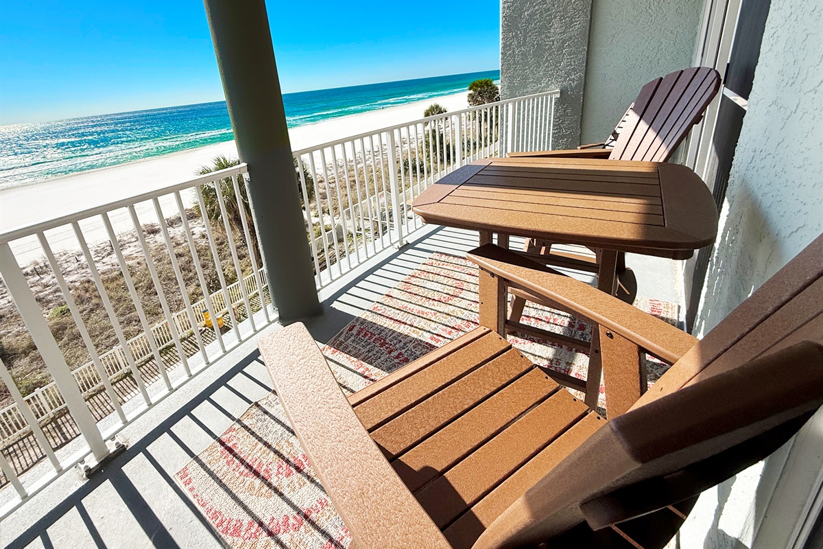 New sturdy, Polywood bar height table and swivel chair set.