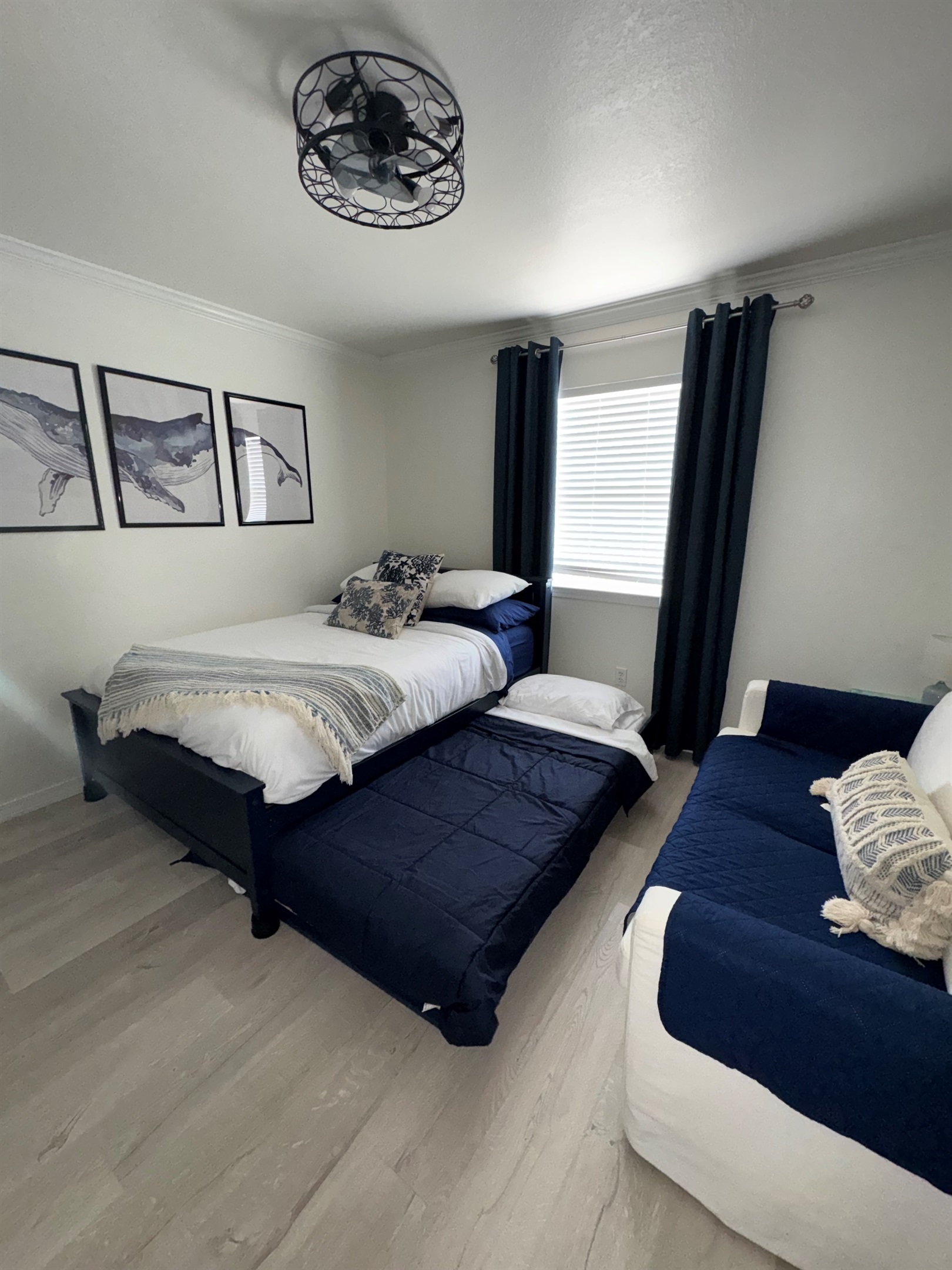 Third bedroom showing the trundle available