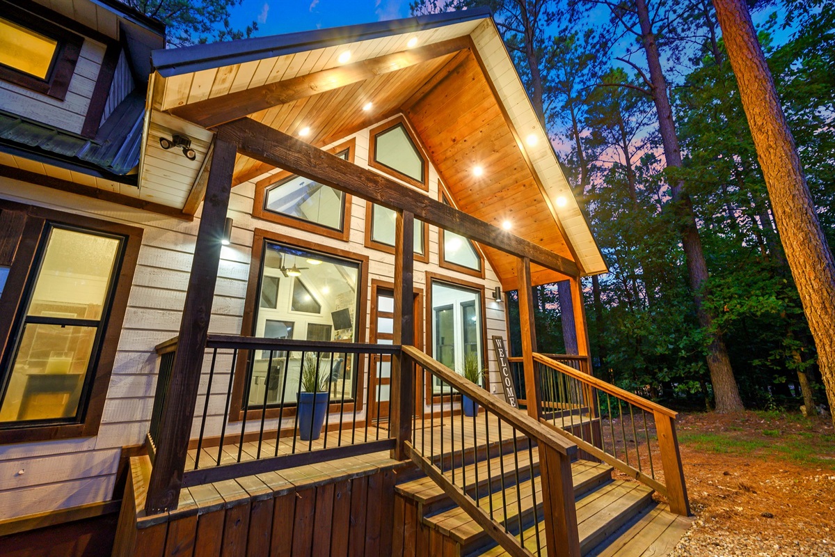 Exterior Retreat: Stunning architecture with inviting vibes, surrounded by tranquil nature.