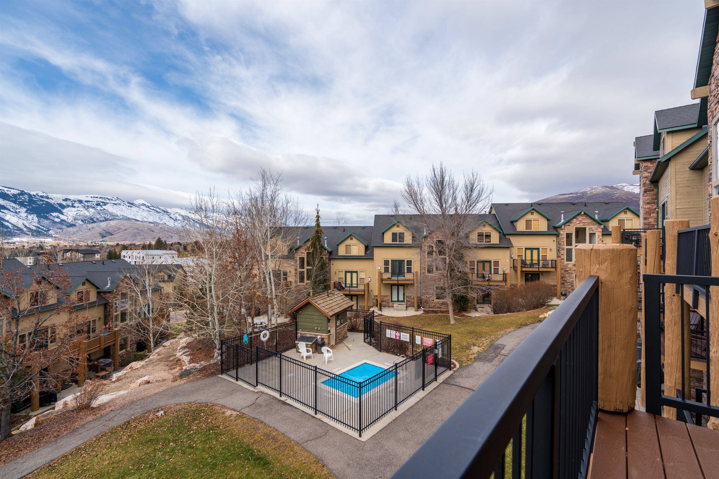 Close to Pool and Hot Tub