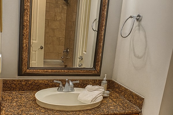 Great for families — an easy, no-fuss shower for kids, teens, and adults alike.