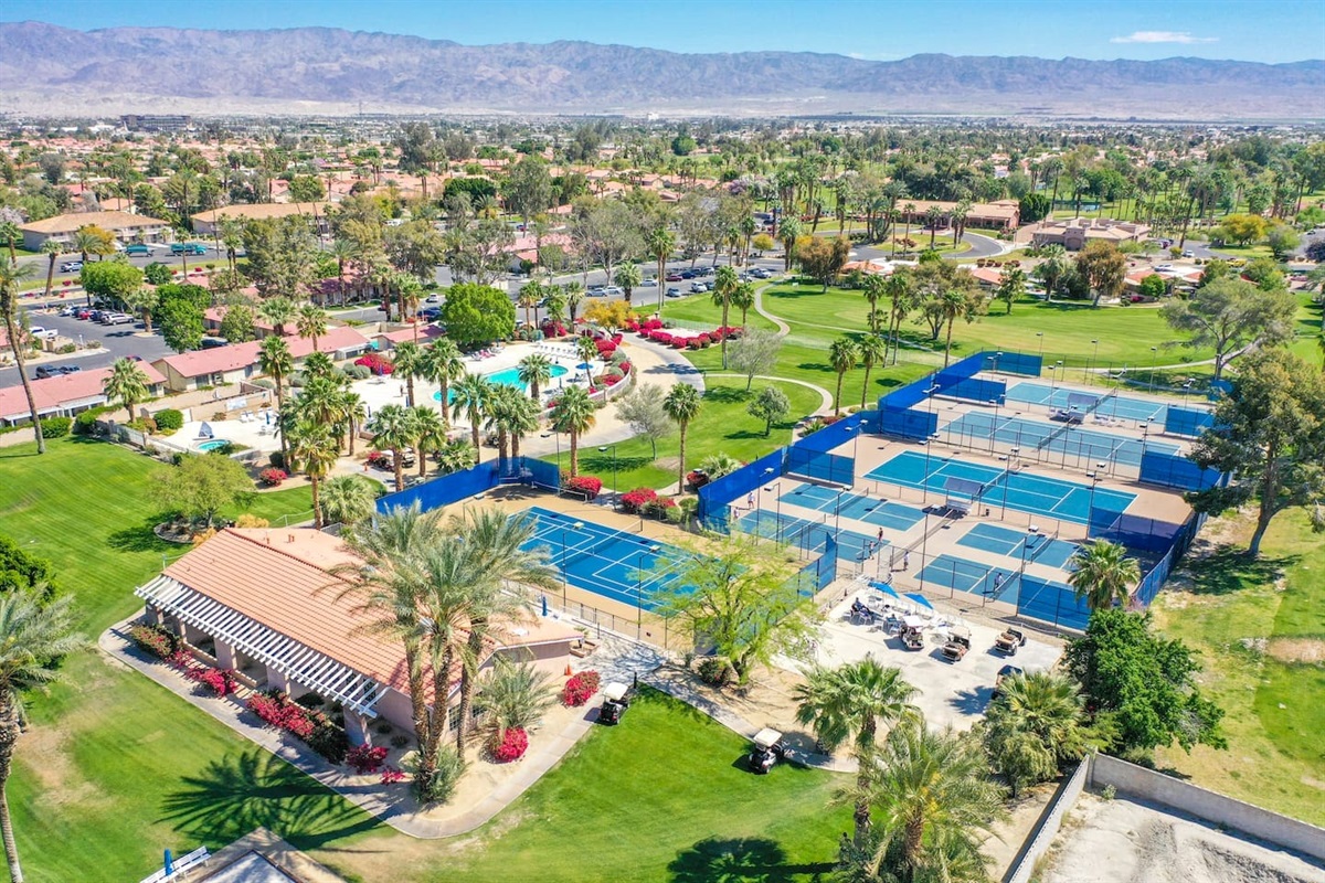 Indian Palms Country Club - Courts, Pool and Hot Tub